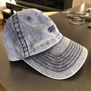 Levi’s acid washed hat